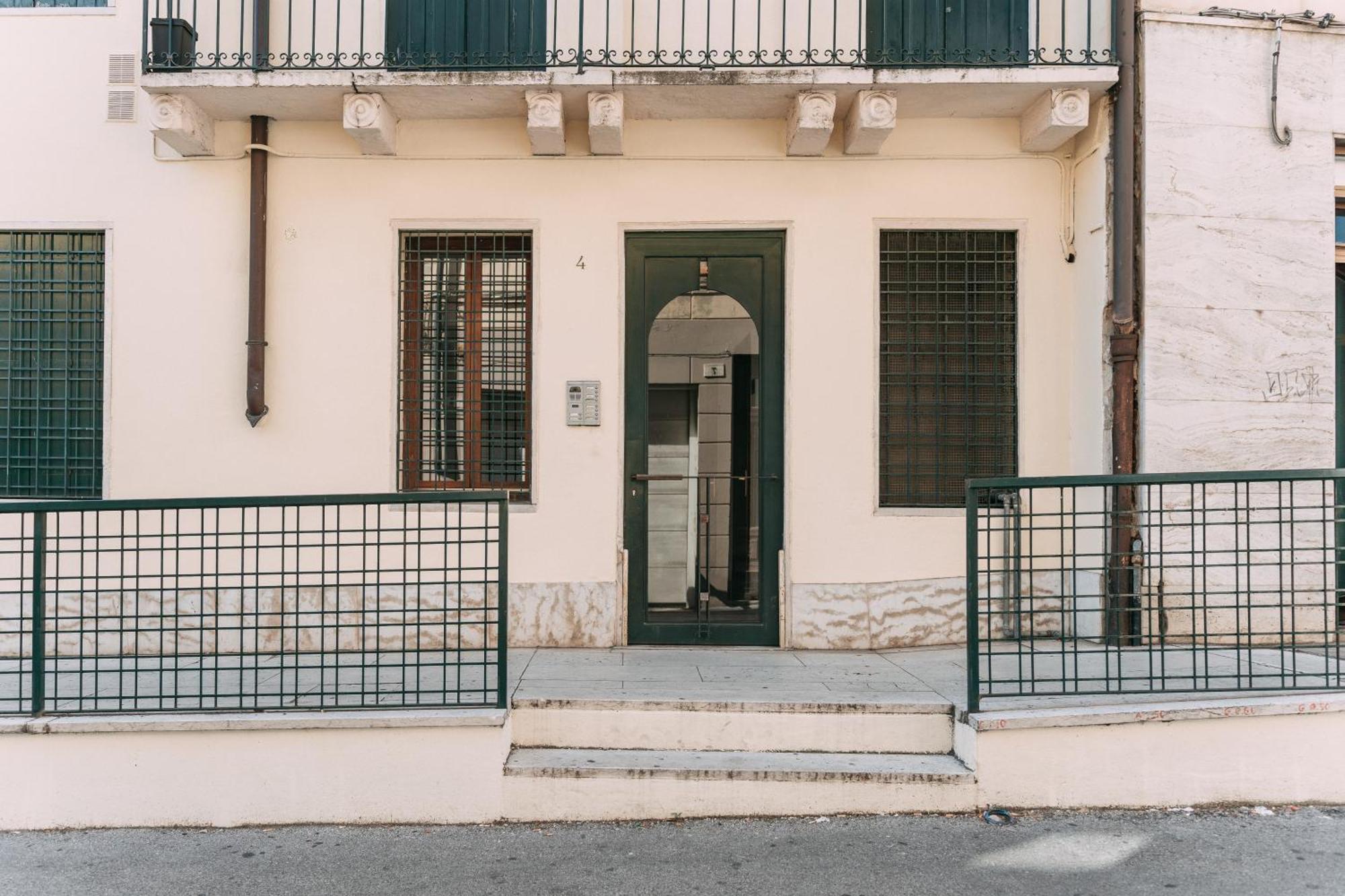 Palladio Apartment - Vista Fiume, In Centro Con Garage Vicenza Esterno foto